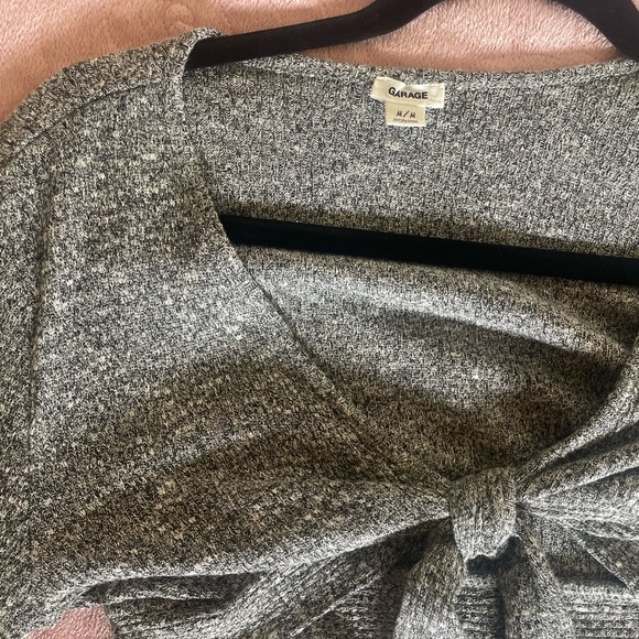 Grey Tied Cropped Garage Top - Picture 3 of 4